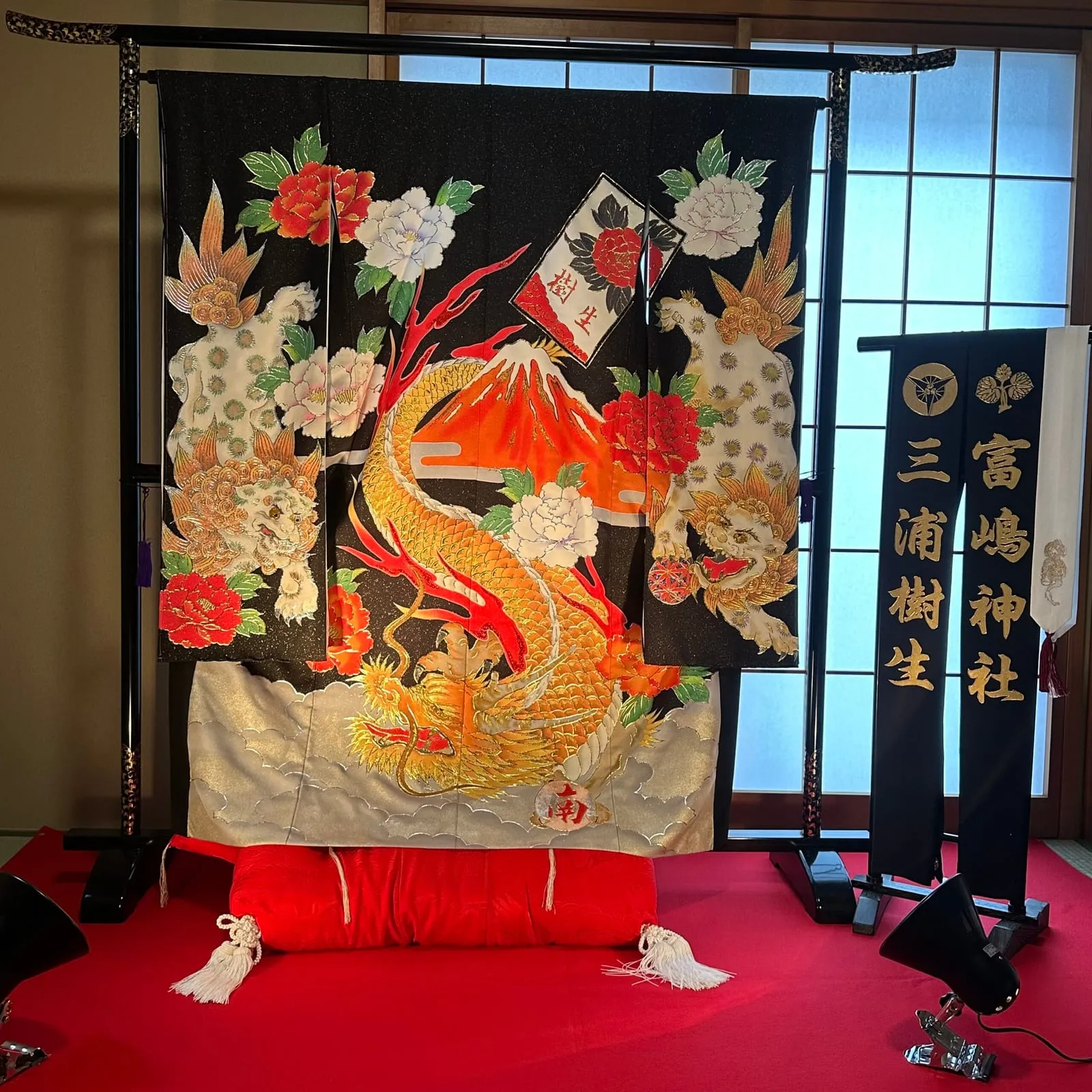 乗子衣裳の作品 龍・唐獅子